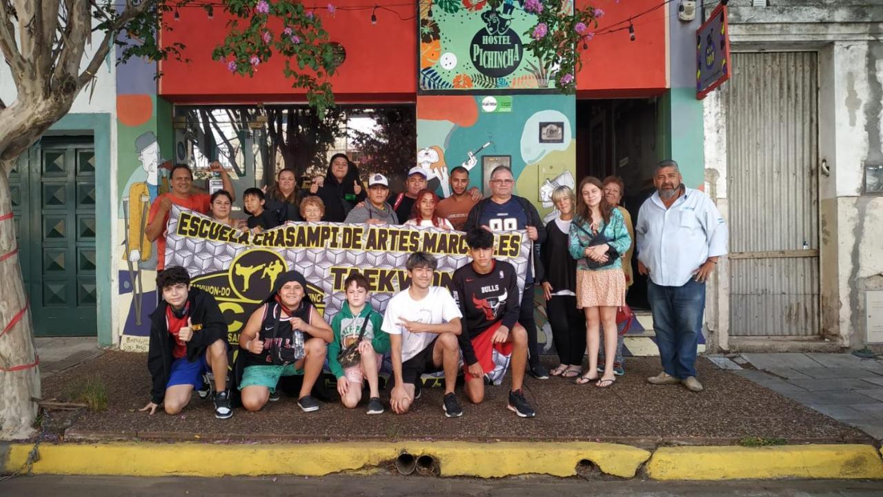 Hostel De Pichincha Gualeguaychú Exteriör bild